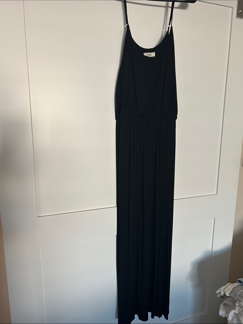 Women’s Black Sleeveless Maxi Dress with Slim Straps